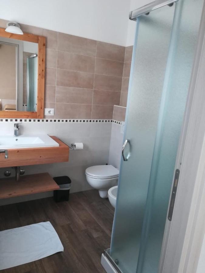 Etesia Bed & Breakfast Olbia Bagian luar foto