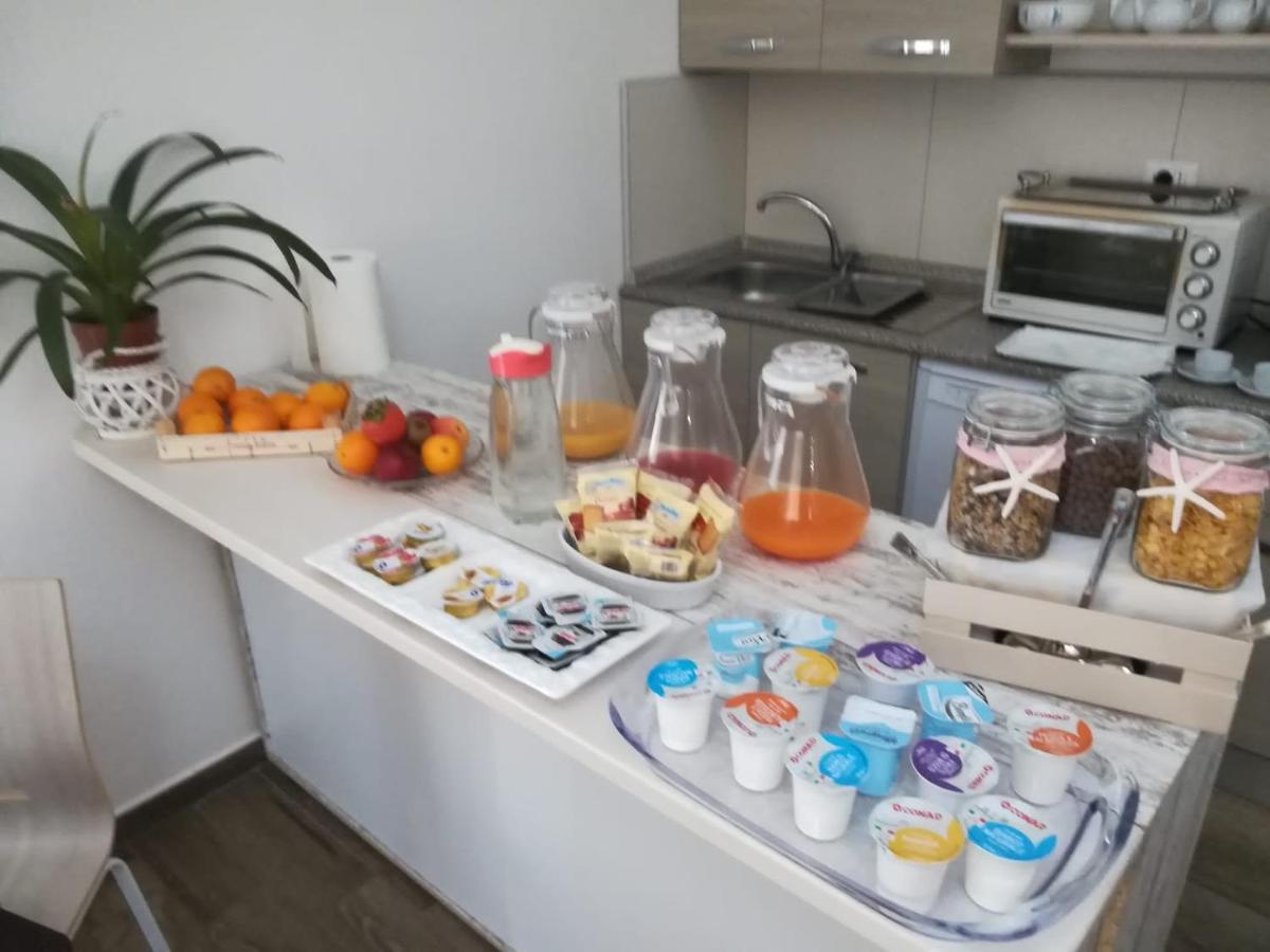 Etesia Bed & Breakfast Olbia Bagian luar foto