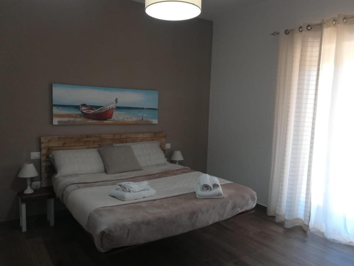 Etesia Bed & Breakfast Olbia Bagian luar foto